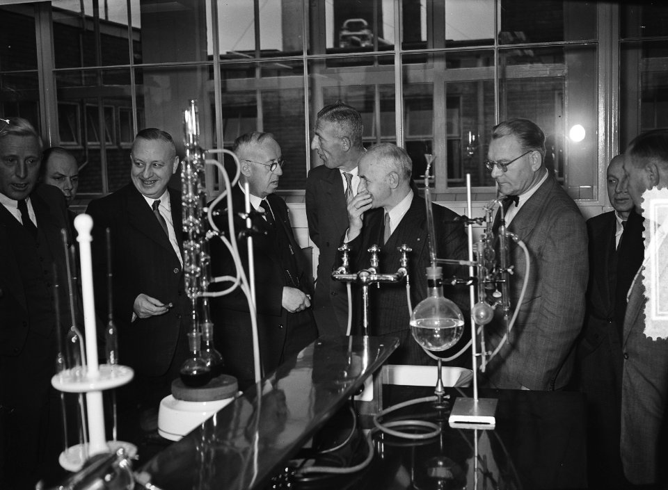 Sterovita opening laboratoria Breukelen, Bestanddeelnr 906-8198