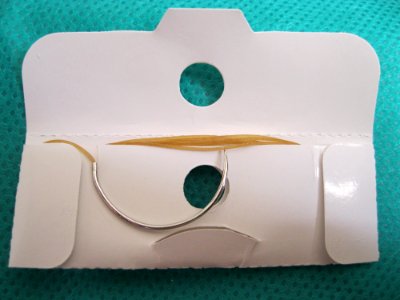 Sterilized surgical suture.PLAIN 01