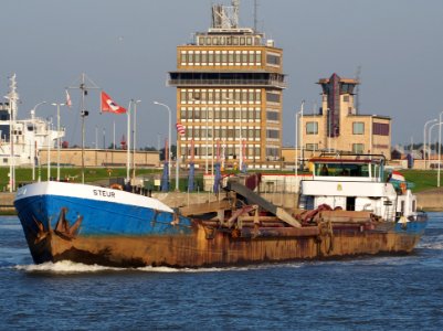 Steur (ship, 1951), ENI 02313004, Port of Antwerp pic3