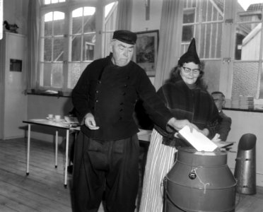 Stemmen in Volendam, Bestanddeelnr 918-9517