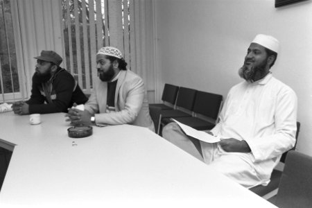 Stemfunctie Surinamers Amsterdam bezet uit protest tegen beleid SSA, Bestanddeelnr 934-1034