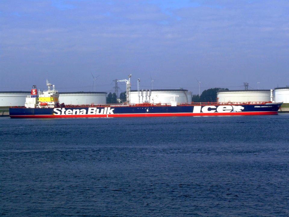 Stena Antarctica p3 at the '5e Petroleumhaven', Port of Rotterdam, Holland 18-May-2007