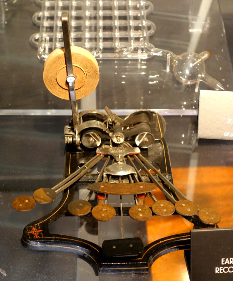 Stenograph recorder-typewriter, 1882 - Museum of Science and Industry (Chicago) - DSC06803