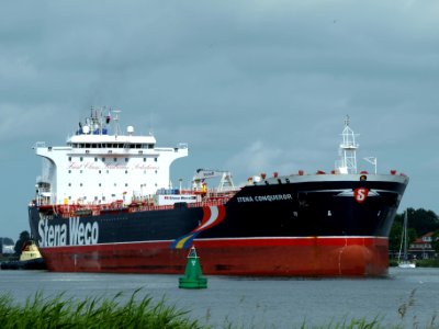 Stena Conqueror IMO 9252448 pic1