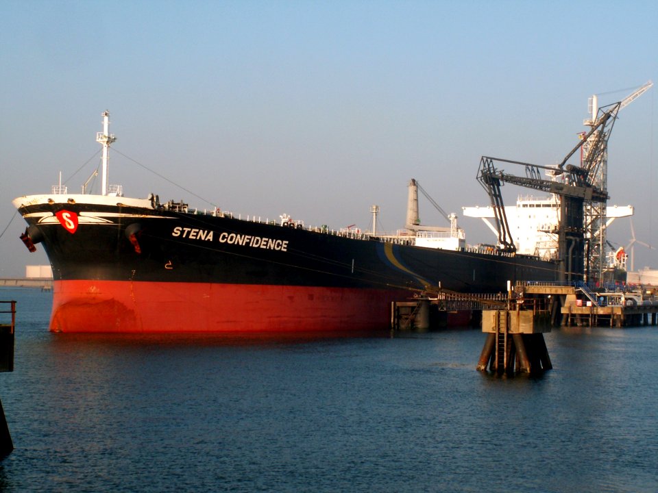 Stena Confidence IMO 9270555 at the '8e Petroleumhaven', Port of Rotterdam, Holland 09-Jan-2006