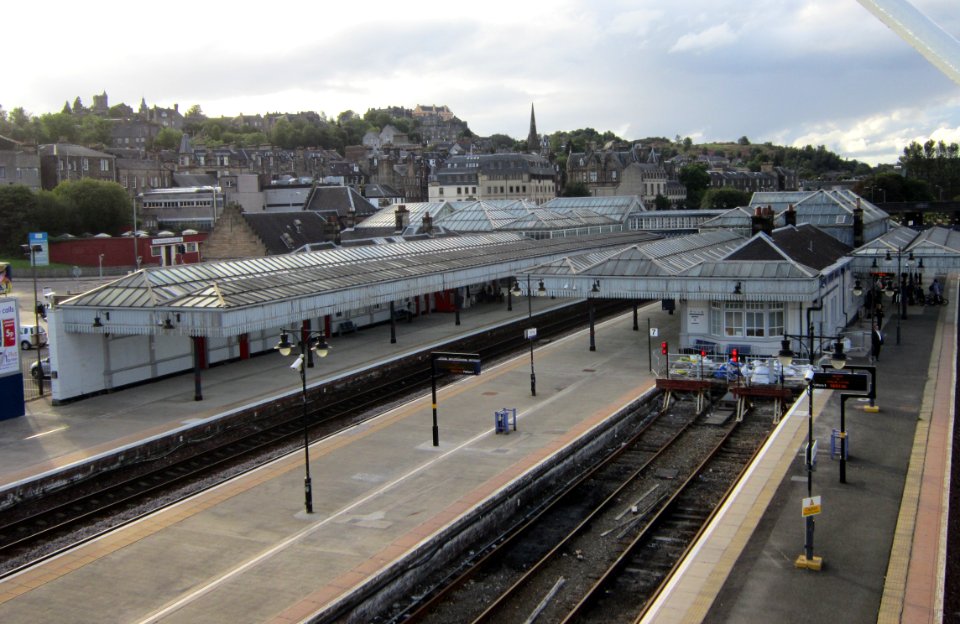 Stirling railway station