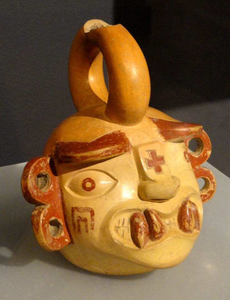 Stirrup-spout vessel, Moche Phase I or II - South American collection - Peabody Museum, Harvard University - DSC05709