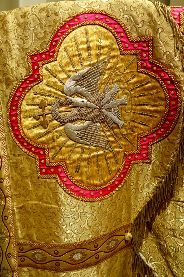 Stole presented to Archbishop Patrick W. Riordan on his silver jubilee, 1908, silk and gold thread, view 2 - Saint Ignatius Church, San Francisco, CA - DSC02624