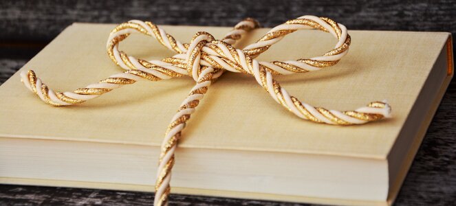 Gold cord golden packaging
