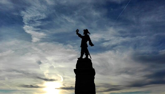 Champlain statue clouds photo