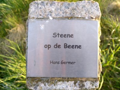 Steene op de Beene Label