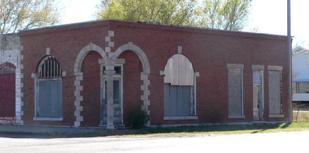 Stock Exchange Bank bldg (Fargo OK) from NE 1