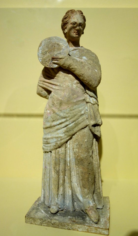 Statuette of standing woman with a fan, Greek, 3rd century BC, terracotta - Fitchburg Art Museum - DSC08708