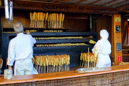 Stockbrot - Mittelaltermarkt und Weihnachtsmarkt - Esslingen am Neckar, Germany - DSC04007