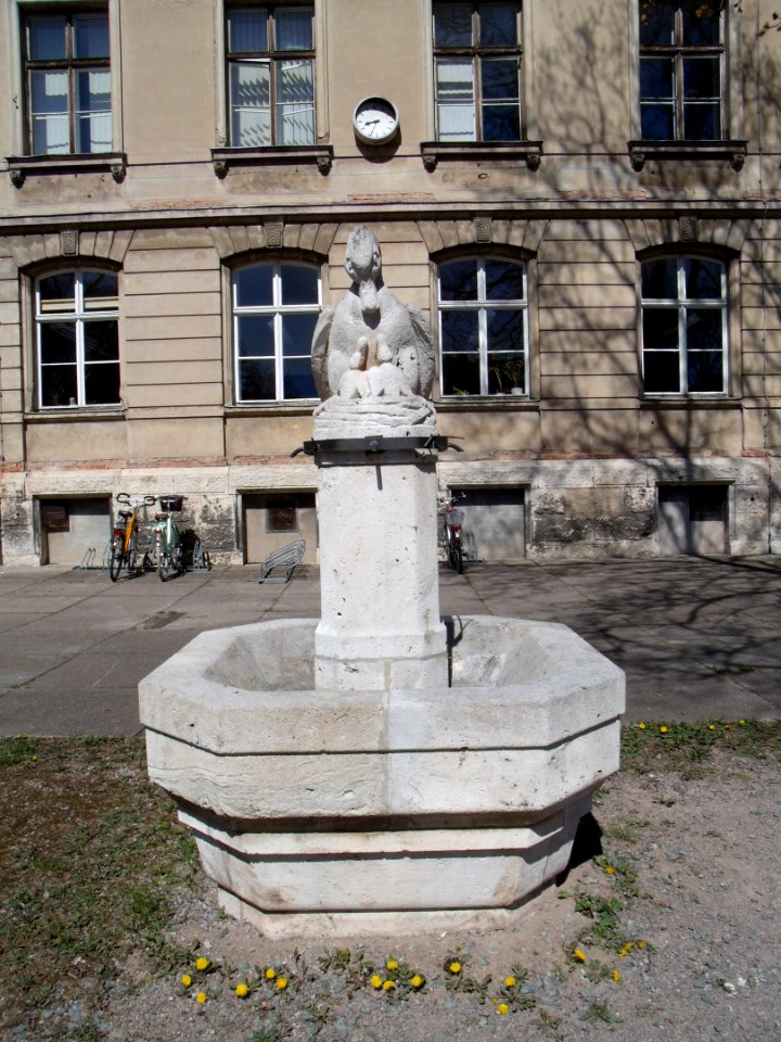 Stockentenbrunnen in Weimar, Thüringen