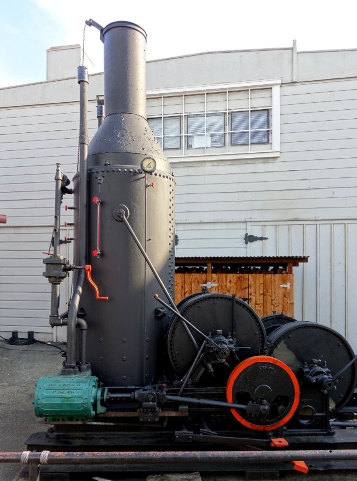 Steam donkey engine - Hyde Street Pier - San Francisco, CA - DSC02063