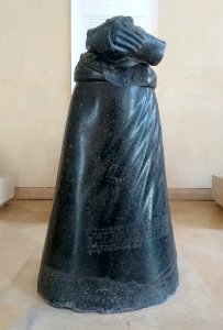 Statue de Manishtusu - Sb 47 - Antiquités orientales du Louvre