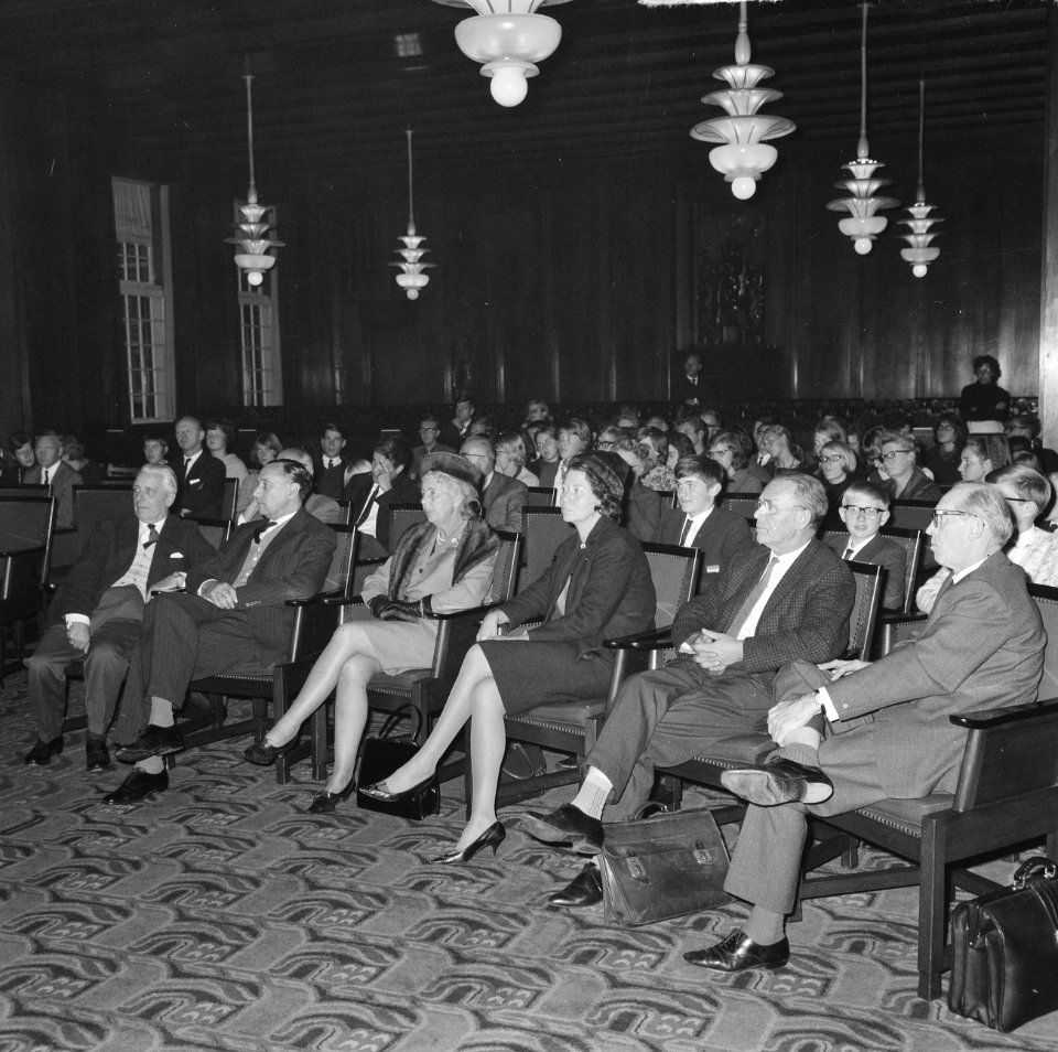 Stedentennistoernooi 1964, overzicht Raadszaal, Bestanddeelnr 917-0123