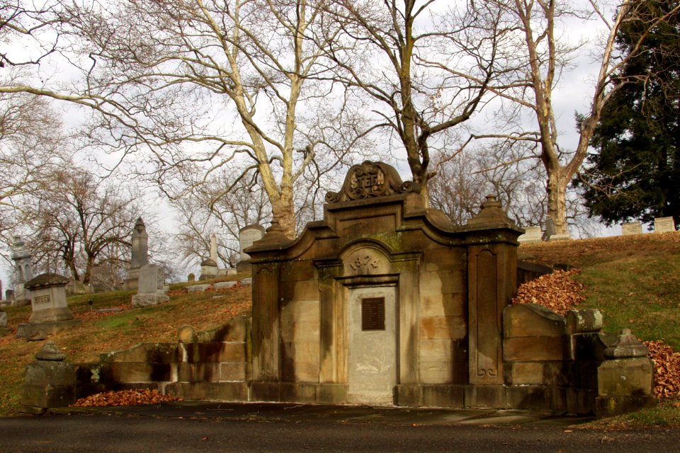 Steen mausoleum, Chartiers Cemetery, in November