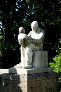 Statuary Group by Lucien Charles Edouard Alliot - Mariemont, Ohio - DSC03869