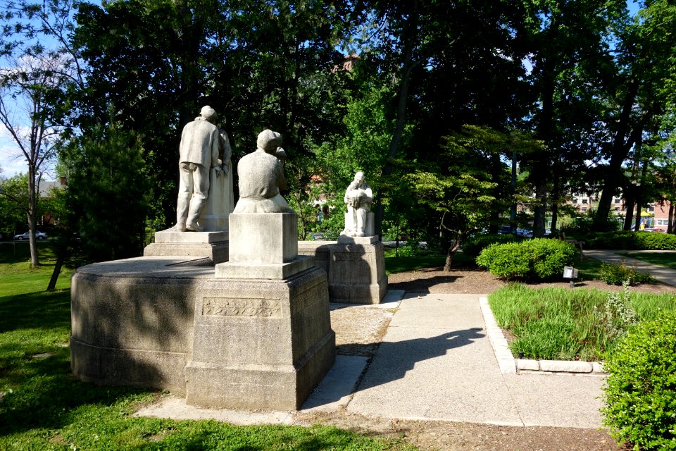 Statuary Group by Lucien Charles Edouard Alliot - Mariemont, Ohio - DSC03879