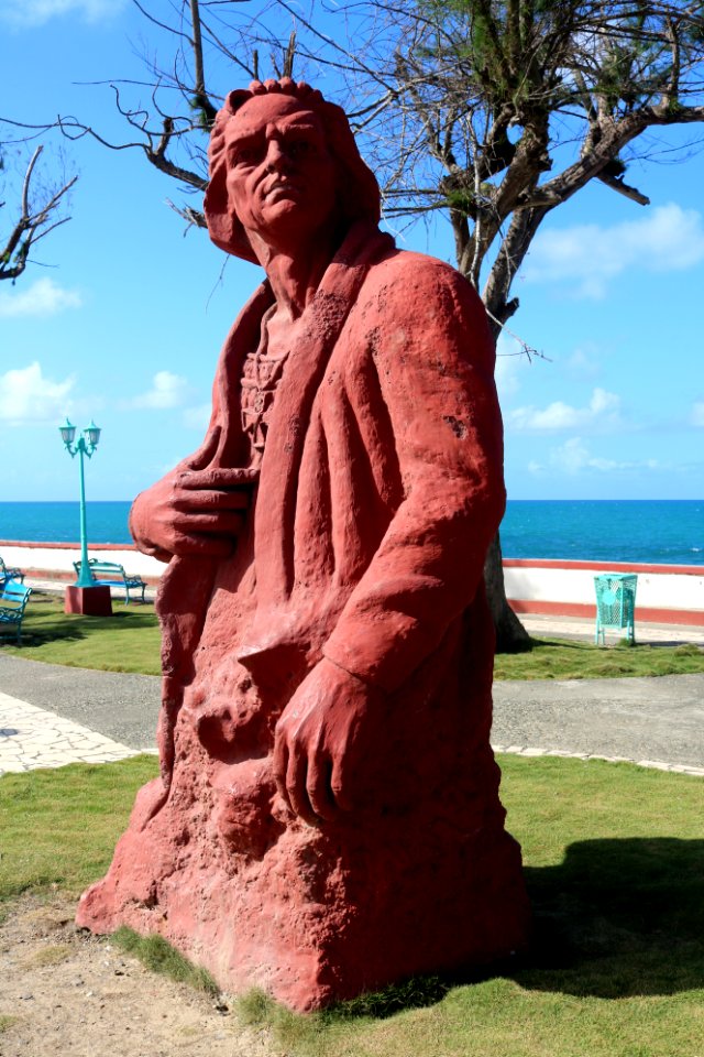 Statue Christopher Columbus - Baracoa - 01