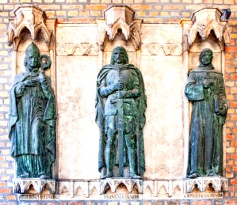 Statutes of Julian Cesarini, John Hunyadi and John of Capistrano in the Szeged Pantheon