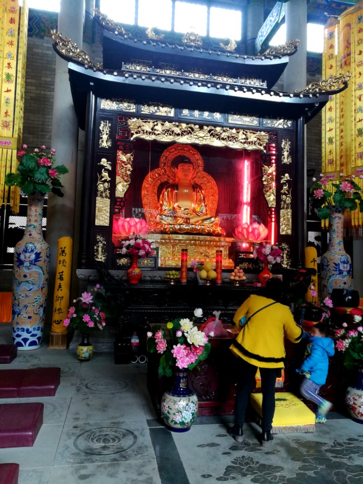 Statue of Buddha, Guangji Temple (Hunan)