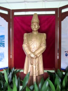 Statue of Sun Yat-sen in the Sun Yat-sen Memorial Hall (Guangzhou)