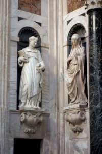 Statues 2 - San Pietro in Banchi (Genoa) - DSC01250