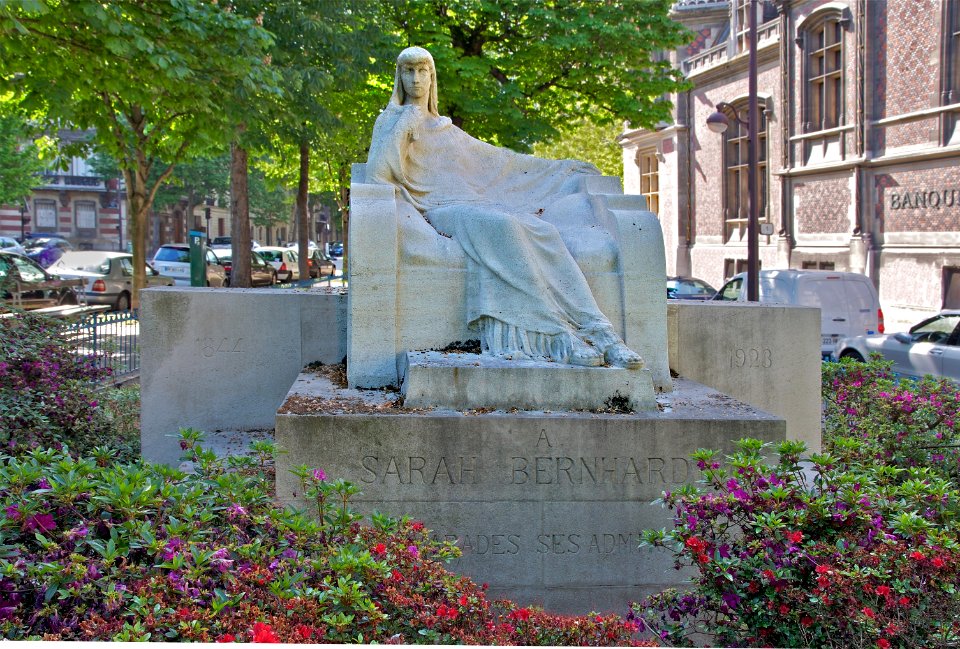 Statue Sarah Bernhardt François Sicard Paris