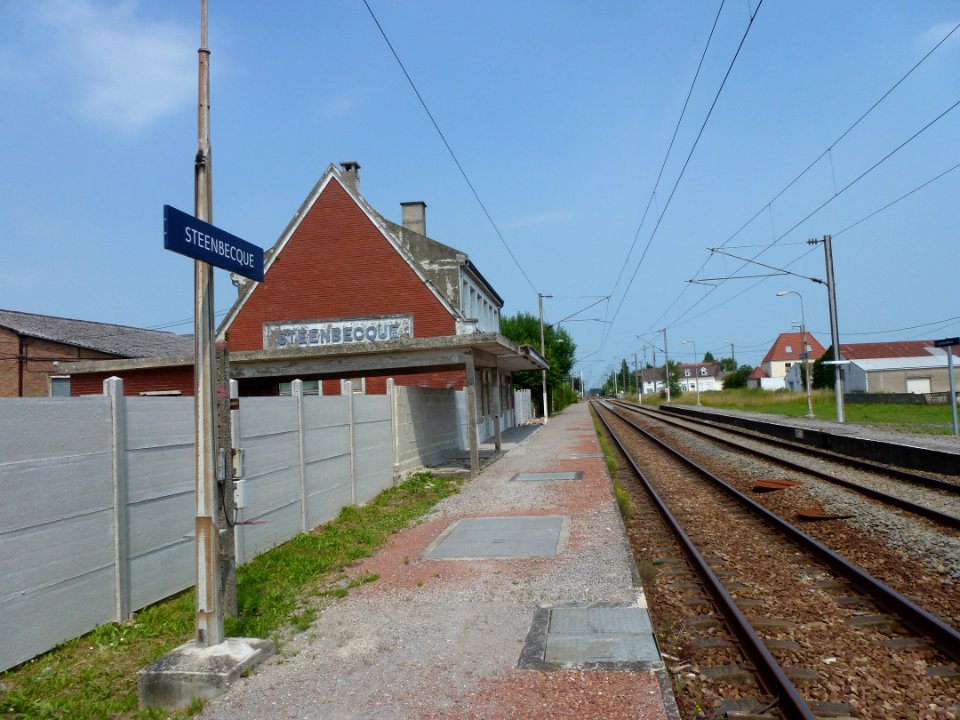 Steenbecque (Nord, Fr) gare, les quais