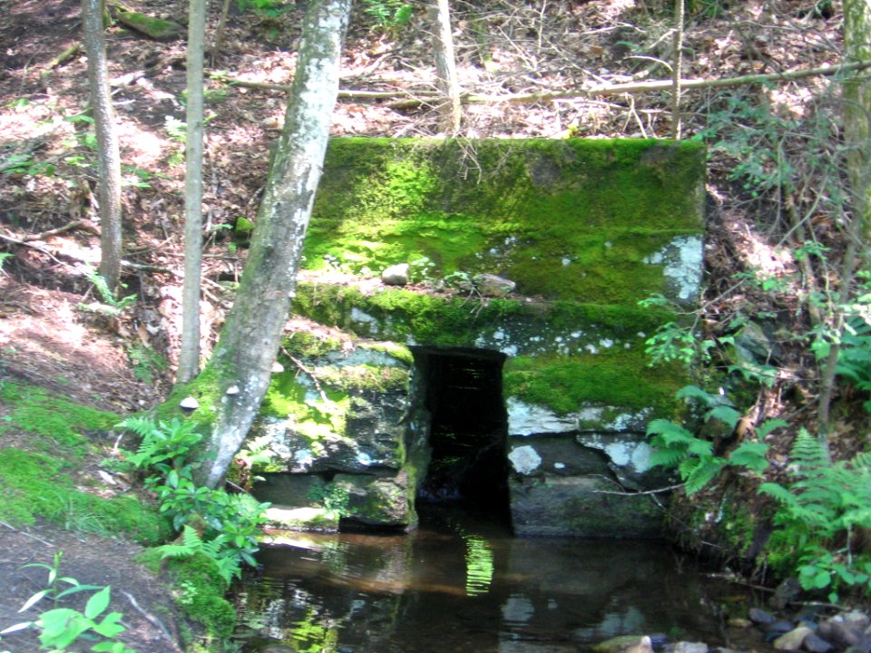 Steep Rock stone lintel 022