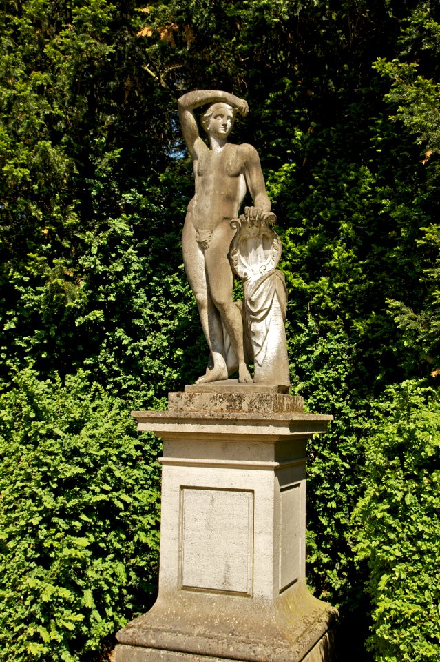 Statue Apollon Champs sur Marne