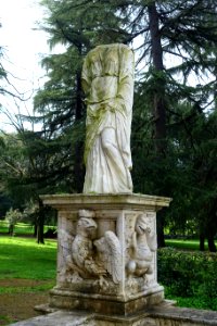 Statue 4 outside Galleria Borghese - Rome, Italy - DSC04580