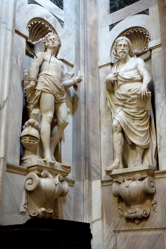 Statues 3 - San Pietro in Banchi (Genoa) - DSC01251