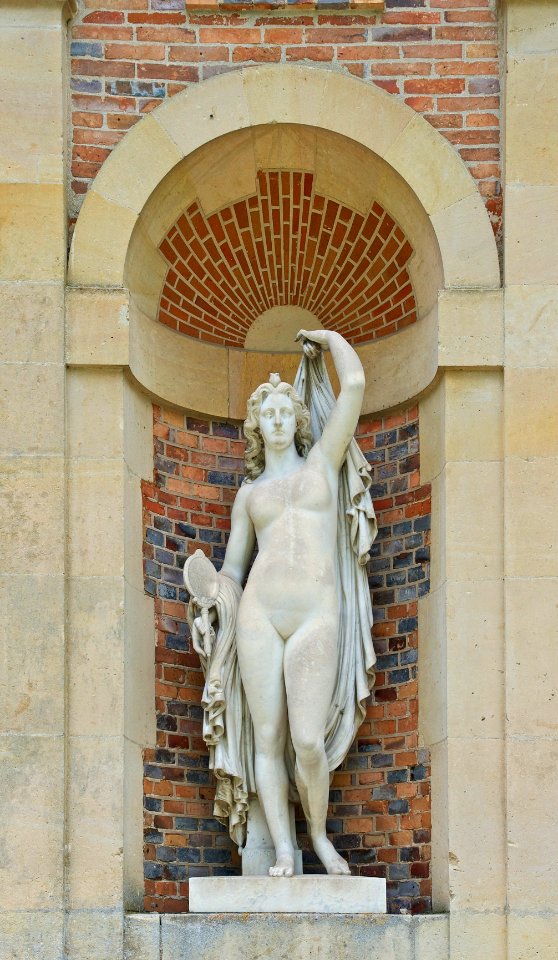 Statue femme miroir Noël-Jules Girard Fontainebleau