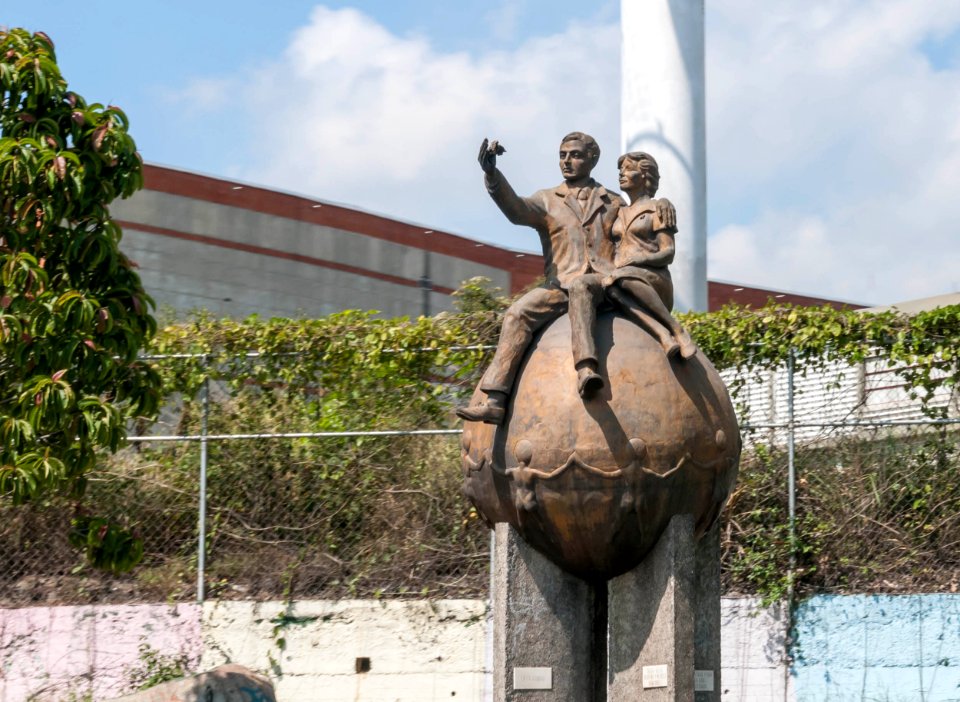Statue undefined in Caracas