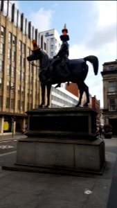 Statue of the Duke of Wellington outside the Glasgow Gallery of Modern Art