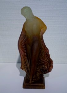 Statuette, Daum Freres, Nancy, before 1909, glass - Hessisches Landesmuseum Darmstadt - Darmstadt, Germany - DSC00909