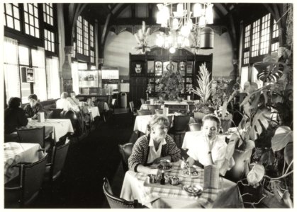 Stationsgebouw Haarlem, stationsrestauratie. NL-HlmNHA 54020801