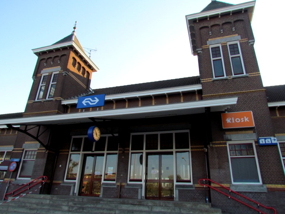 Station Kampen, voorzijde