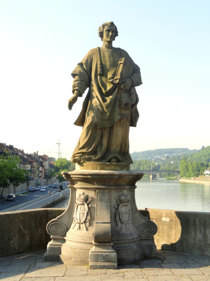 Statue of Saint Totnan - Alte Mainbrücke, Würzburg - DSC02928