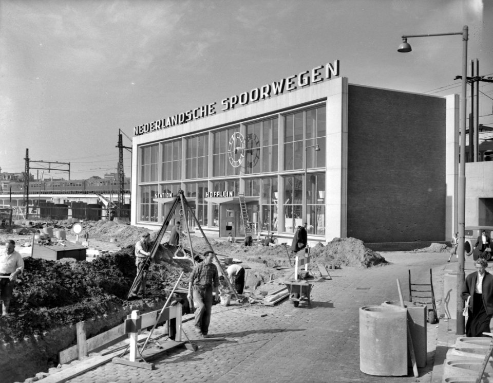 Station Hofplein in Rotterdam in aanbouw Exterieur hal, Bestanddeelnr 908-0214