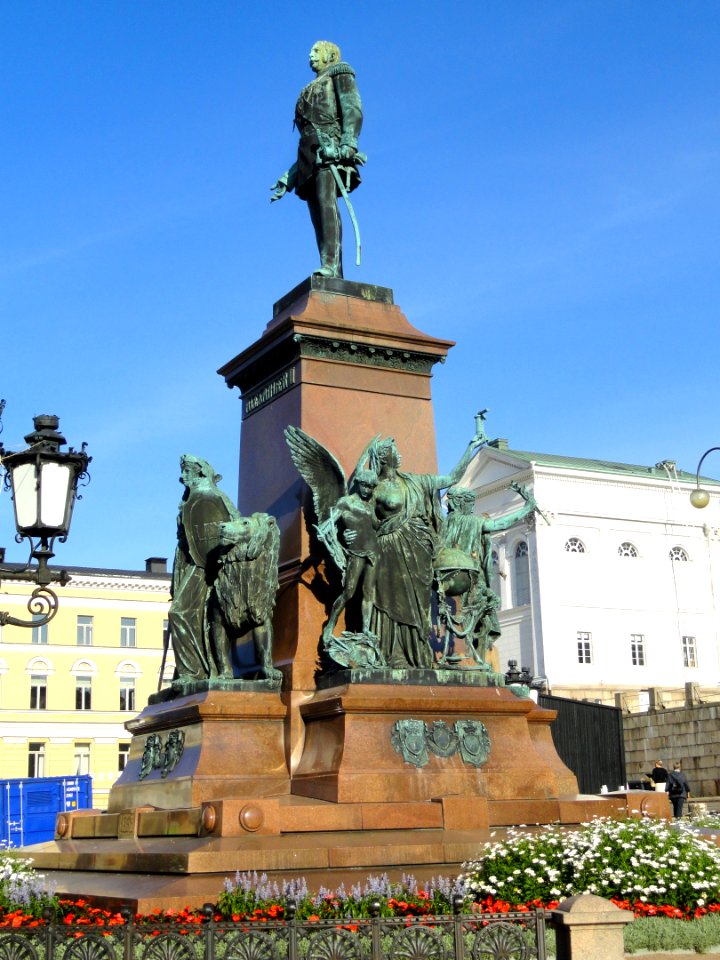 Statue of Alexander II in Helsinki - DSC03937
