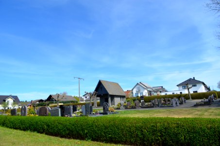 Steinefrenz, Friedhof