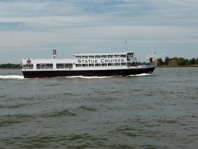 Statue-cruises-miss-freedom