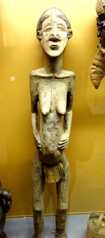 Statue of Woot's mother, used in nkanda rites - Kuba - Royal Museum for Central Africa - DSC06163