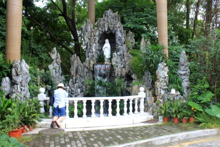 Statue of Virgin Mary at Shenzhen St. Anthony's Catholic Church2