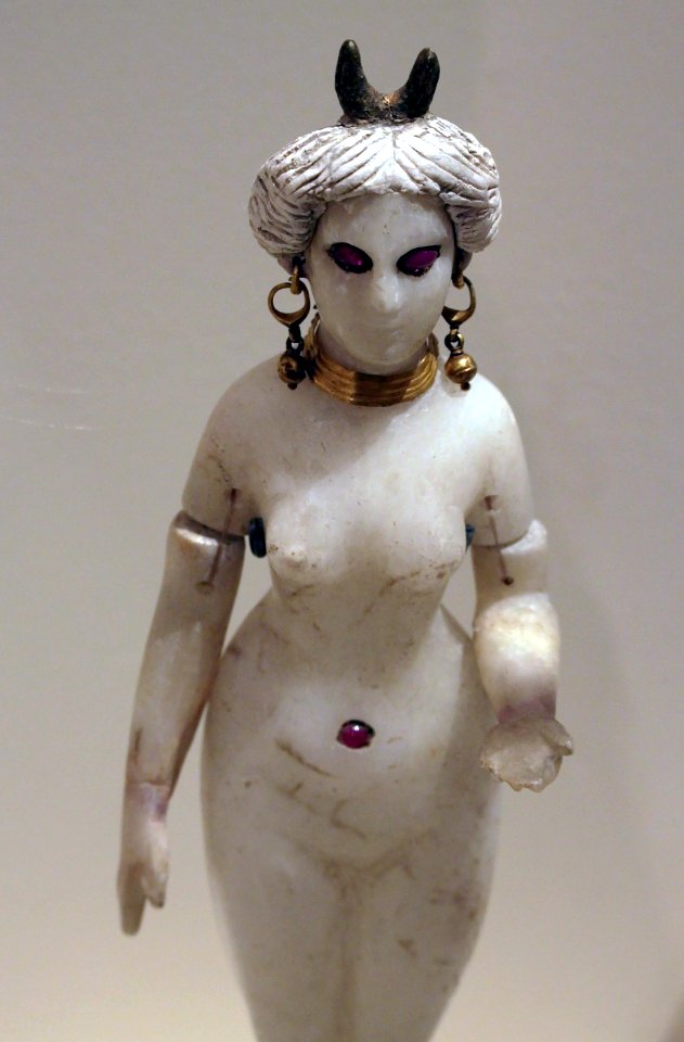 Statuette Albâtre Rubis Louvre AO 20127 28122017 1